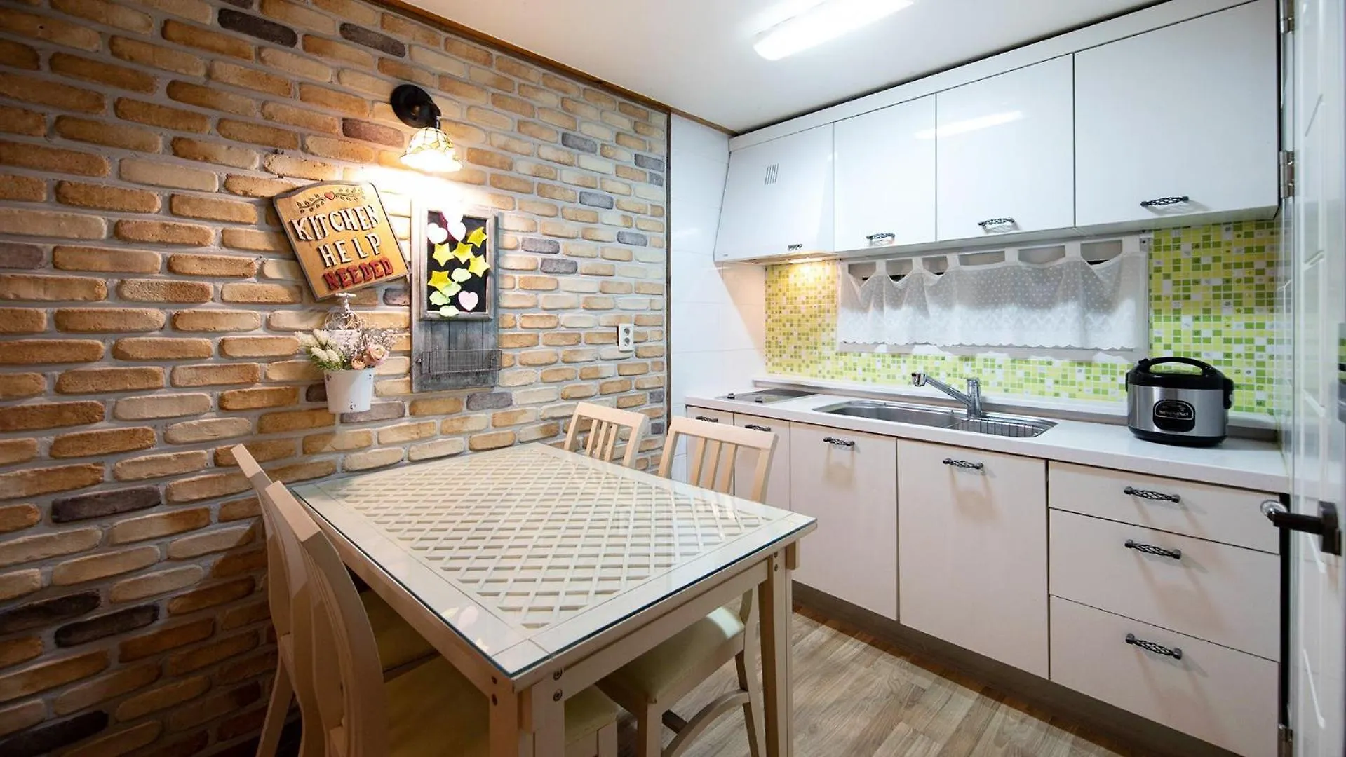 Ganghwa France Garden Pension Incheon Korsel